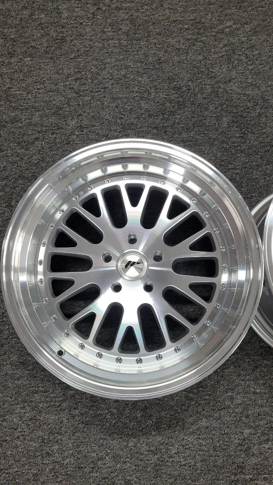 Вживаний Легкосплавний диск 18" Japan Racing JR10 18x10,5 ET25 5x114,3 срібний - фото My Tuning Lab