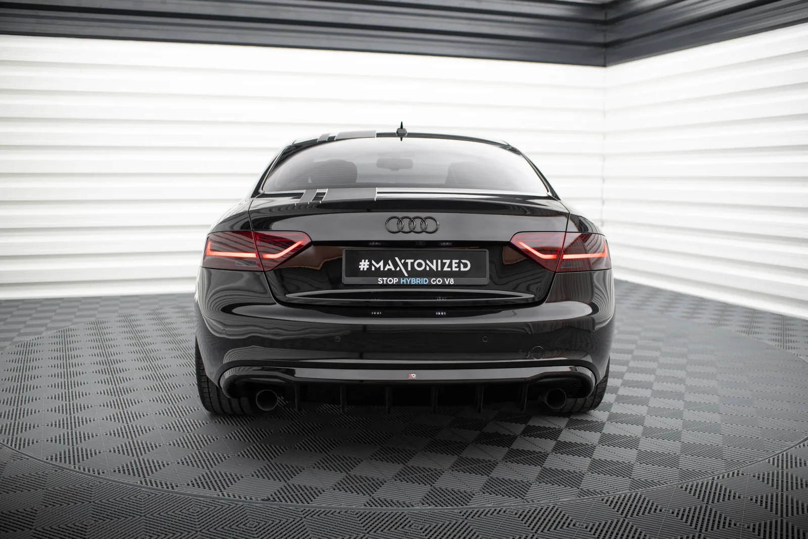 Задня накладка Maxton Audi A5 Coupe / Cabrio S-Line 8T (версія з одинарними вихлопами з двох сторін) - фото My Tuning Lab