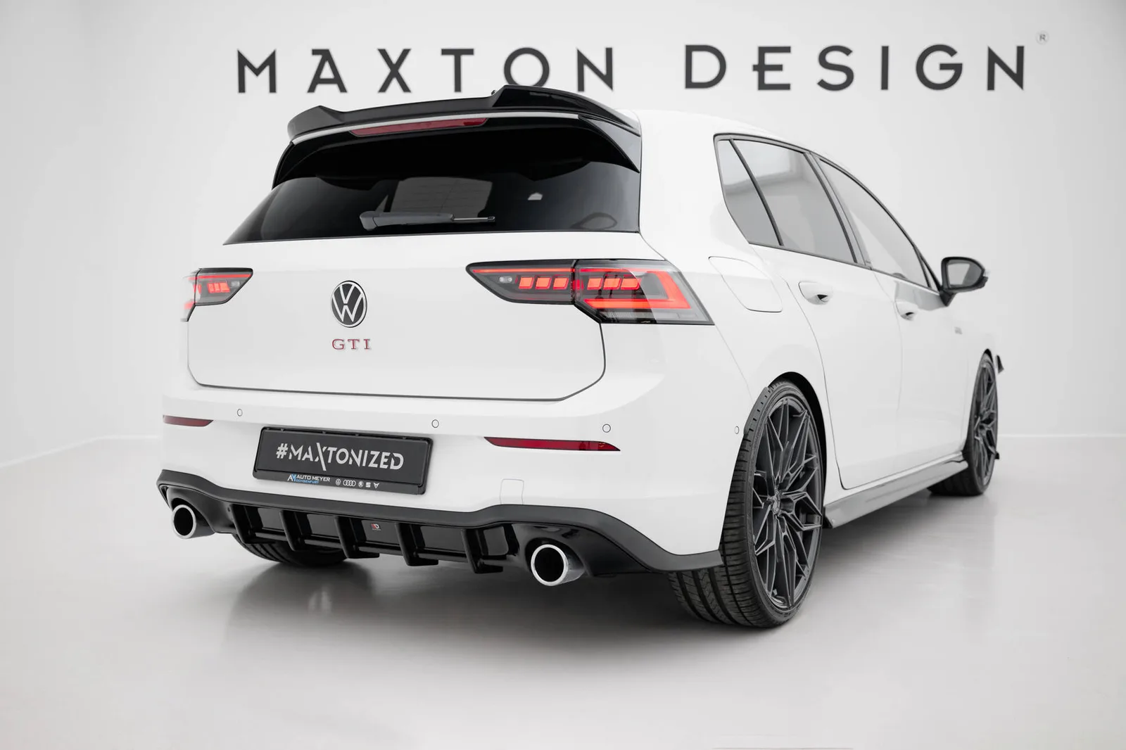 Задня накладка V.3 Maxton Volkswagen Golf GTI Mk8 - фото My Tuning Lab